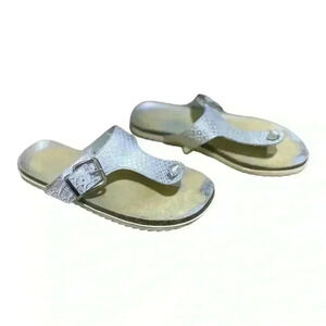 Women’s Kenneth Cole Reaction Silver Snakeskin Thong Sandal
